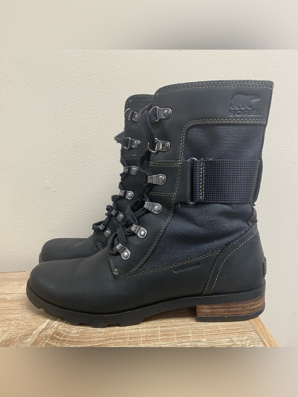 Sorel Emelie Conquest boots black